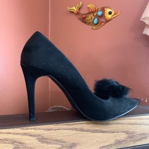 Cute black high heels with Pom-poms! Never worn!